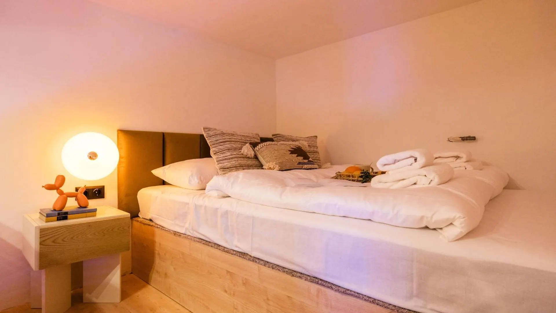 Spacious 5Br Retreat For 16 By Dohany Synagogue & Fashion St Budapest 0*,