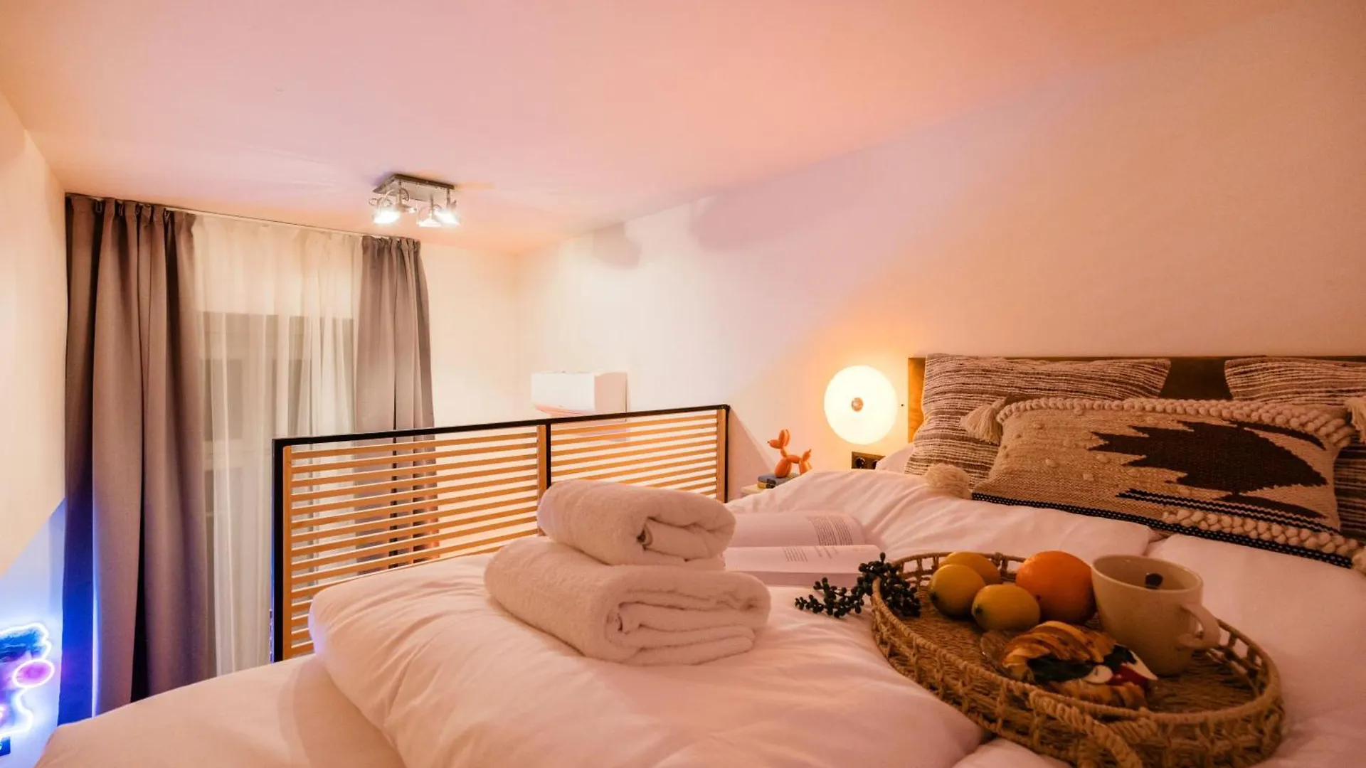 Spacious 5Br Retreat For 16 By Dohany Synagogue & Fashion St Budapest