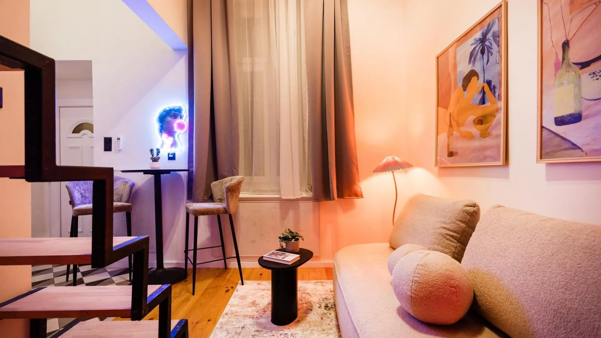 Spacious 5Br Retreat For 16 By Dohany Synagogue & Fashion St Budapest Apartment