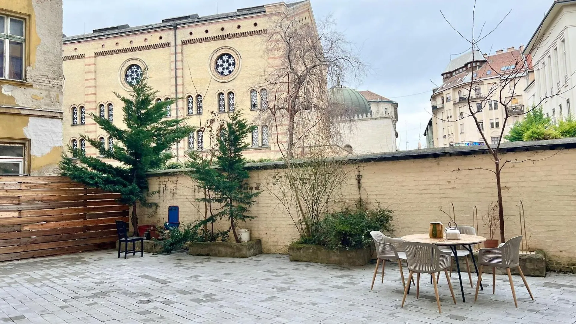 Spacious 5Br Retreat For 16 By Dohany Synagogue & Fashion St Budapest Hungary