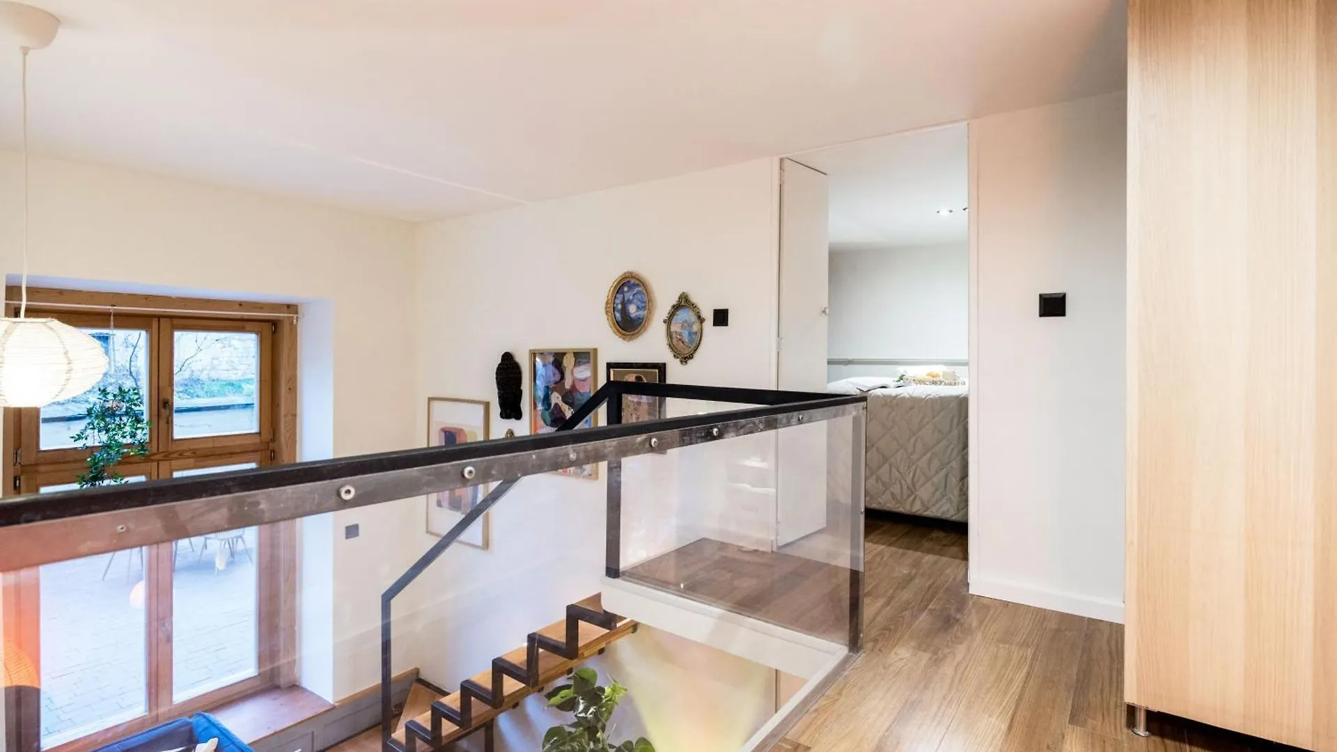 Spacious 5Br Retreat For 16 By Dohany Synagogue & Fashion St Budapest Apartment