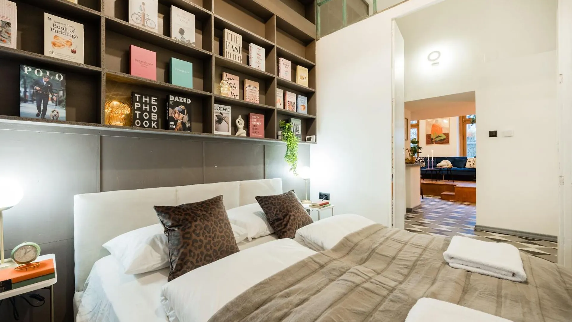 Spacious 5Br Retreat For 16 By Dohany Synagogue & Fashion St Budapest Apartment